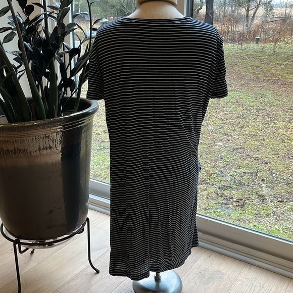 VGUC Vince dress - Picture 9 of 11